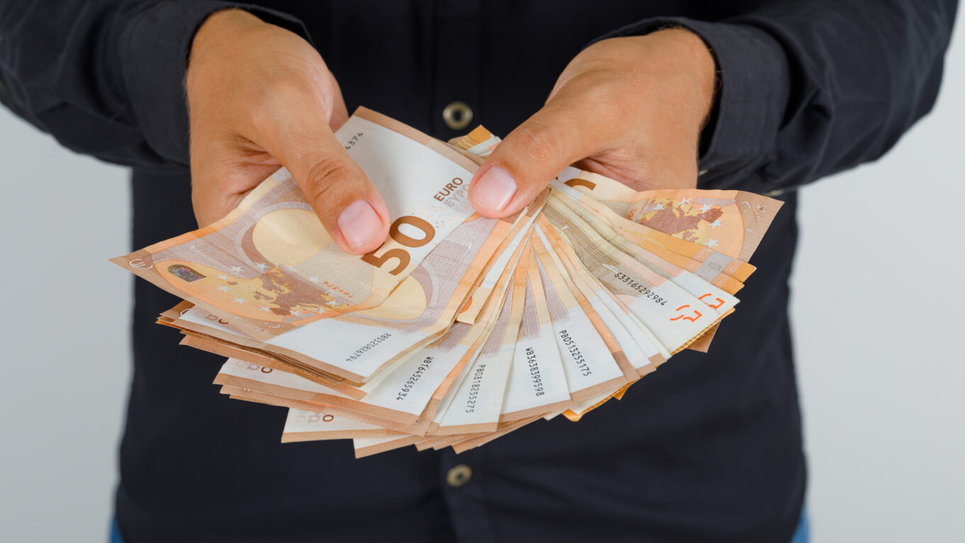 11 Bilhões Restituídos a 6 milhões de Contribuintes